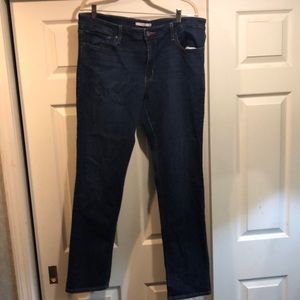 Straight leg Levi’s size 34 (18/20)
